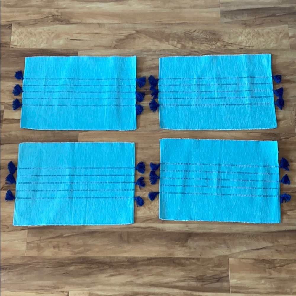 Pier 1 Teal and Blue Tassel Placemats - Picture 5 of 13